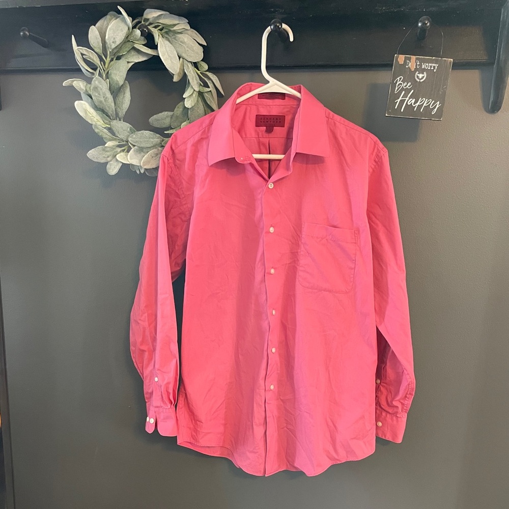 Men’s pink dress shirt